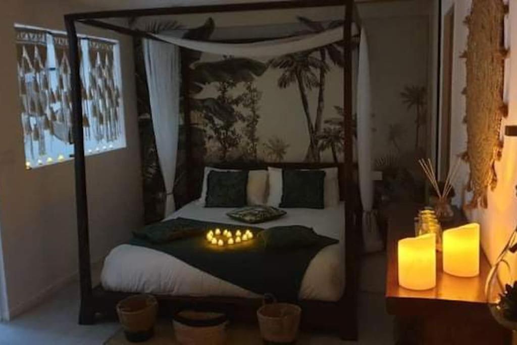Gites Mas Des Rochers - Romance Tropicale Avec Spa Le Beausset Exterior foto